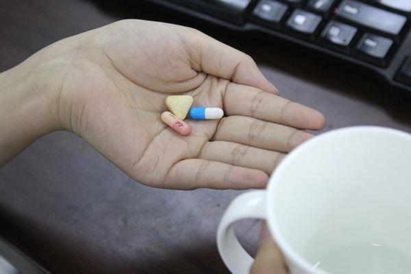 乙肝病毒定量1.2e+08，什么意思？要服藥嗎？